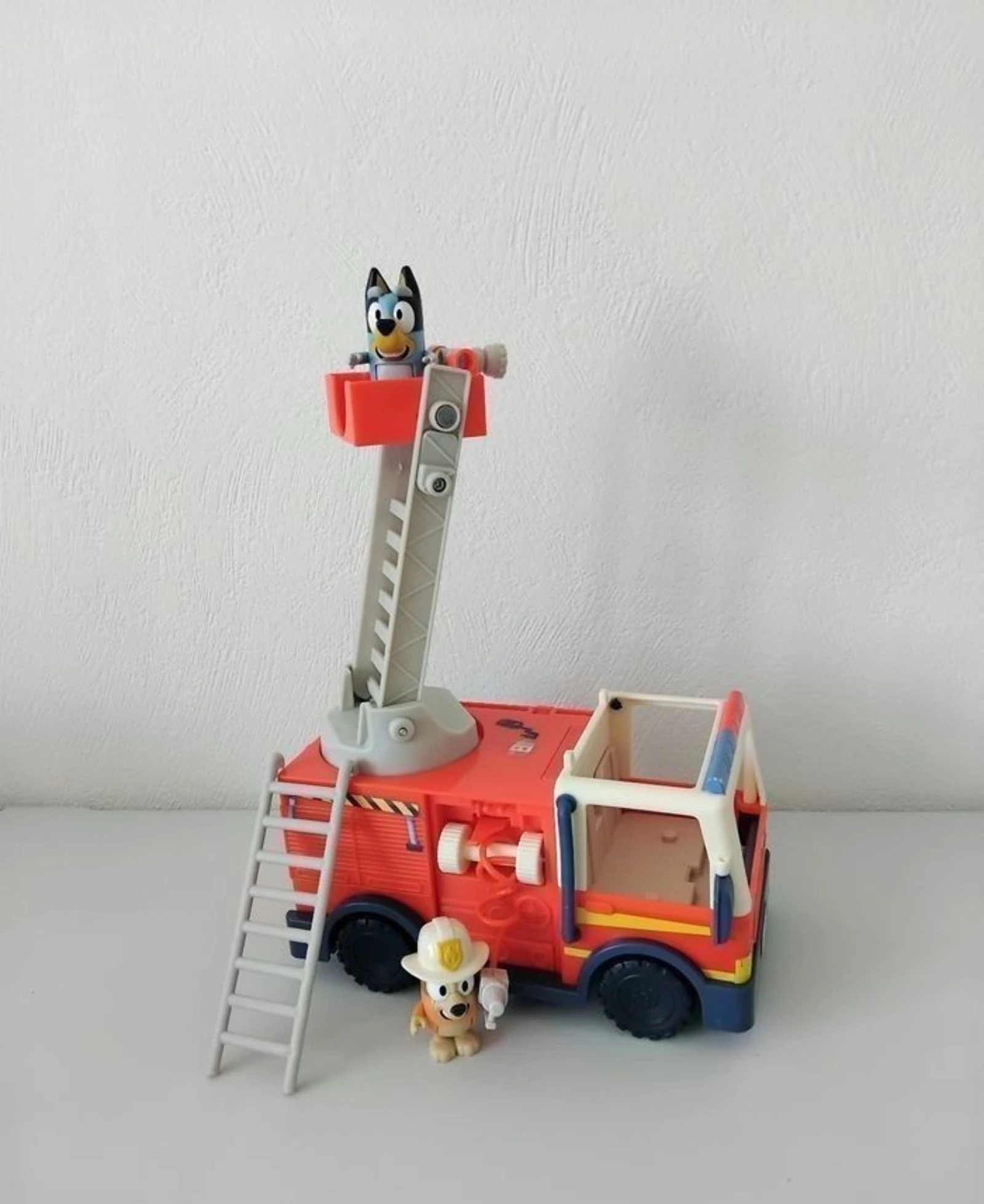 Bluey Camião de Bombeiros Figuras Completas – photo 3